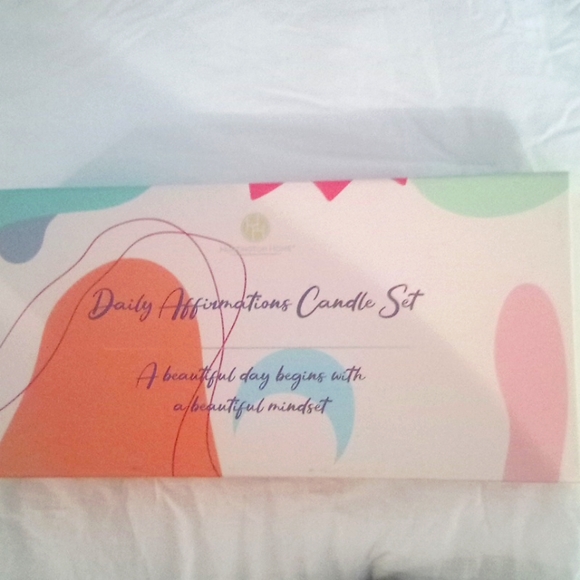 Daily Affirmations Candle Set - Picture 1 of 2